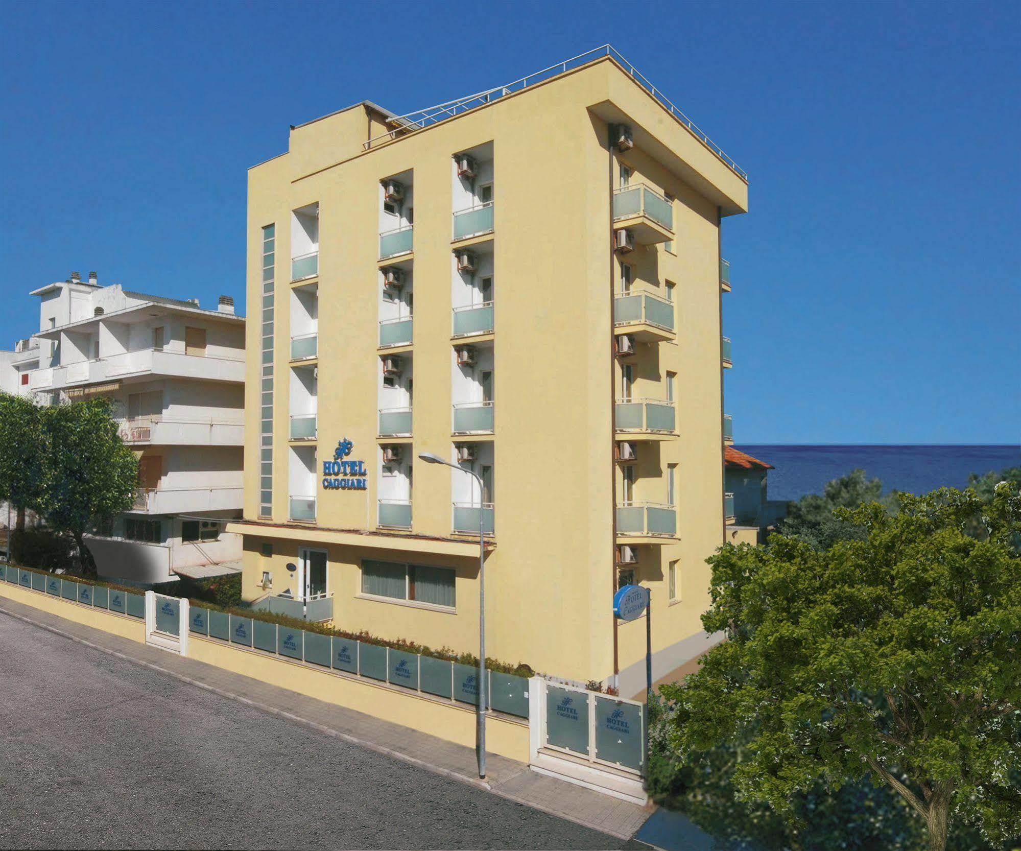 סניגליה Hotel Caggiari מראה חיצוני תמונה